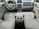 Ford Escape 2.5L Hybrid - 8