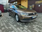 Volkswagen Jetta Atrakcyjny kolor i mały przebieg - 4
