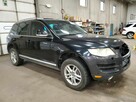 VOLKSWAGEN TOUAREG - 3