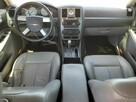 CHRYSLER 300 - 9