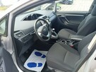 Toyota Verso Or. lakier, kamera, dokumentacja przebiegu, 7 osób, ładny - 6