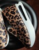 Nowe buty z wzorem Lamparcim (slipony) - 2