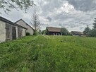 Dom wolnostojący z zabudowaniami gospodarczymi - 15