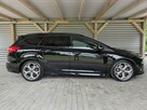 Ford Focus 2.0 ST Turnier 250 KM - 9