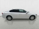 Volkswagen Passat - 8