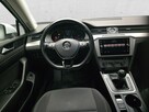 Volkswagen Passat - 10
