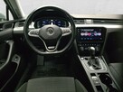 Volkswagen Passat - 10