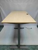 Biurko z elektryczną regulacją wysokości Kinnarps 160x80 klon - 5