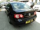 Volkswagen Passat - 4