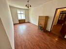 3 pokojowe mieszkanie na PLACU WOLNOŚCI - do remontu - 9