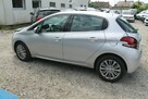Peugeot 208 - 8