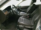 Volkswagen Passat - 11