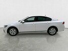 Volkswagen Passat - 4