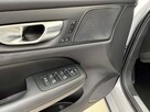 Volvo V60 B4(B) Plus Dark MY 2024 - 12
