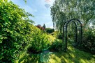 Dom z garażami i dużym ogrodem - 6