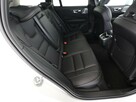 Volvo V60 Cross Country B5(B) Ultimate AWD Mild Hybrid - 4