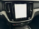 Volvo V60 Cross Country B5(B) AWD Ultimate B Mild Hybrid - 11
