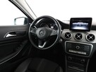 Mercedes GLA 180 automat full LED półskóra navi klima auto grzane fotele - 16