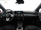 Mercedes A 220 automat full LED półskóra duże ekrany navi grzane fotele kamery - 15