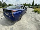 Toyota Prius 4 - 7