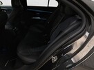 Mercedes E 220 - 12
