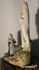 Stara figurka z gipsu Matka Boska z Bernadettą z Lourdes - 6