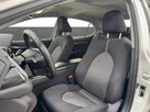 Toyota Camry 2.5 Hybrid Comfort CVT Sedan - 10