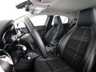 Mercedes GLA 180 automat półskóra navi PDC grzane fotele tempomat - 13