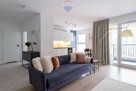 Apartamentowiec, umeblowane, okna na skwer, 2 pok. - 4
