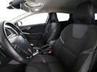 Volvo V40 niski przebieg navi grzane fotele PDC tempomat ksenon - 13