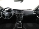 Volvo V40 niski przebieg navi grzane fotele PDC tempomat ksenon - 15