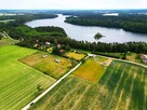 Nad jeziorem, w malowniczej miejscowości - 9