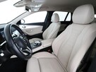 Mercedes E 200 automat jasne skóry full LED duże ekrany kamera i asystent parkowania - 13