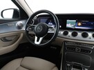 Mercedes E 200 automat jasne skóry full LED duże ekrany kamera i asystent parkowania - 16