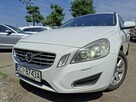 V60 2.0 D3 Momentum, Webasto, Bluetooth, Hak, PDC, Bi-Xenon - 2