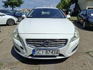 V60 2.0 D3 Momentum, Webasto, Bluetooth, Hak, PDC, Bi-Xenon - 3