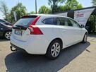V60 2.0 D3 Momentum, Webasto, Bluetooth, Hak, PDC, Bi-Xenon - 11