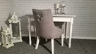 Eleganckie krzesło z pinezkami i kołatką pikowane - 3