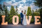 Napis Love 3D foto budka ciężki dym czerwony dywan - 3