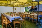 Słupki odgradzające czerwony dywan parasole namioty - 10