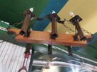 Dwa rustykalne żyrandole drewniane z metalowymi okuciami - 12