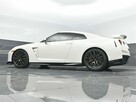 GT-R Premium - 4