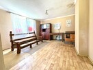 Urokliwe siedlisko z budynkiem z czerwonej cegły - 4