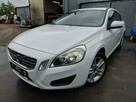Volvo V60 2.0 D3 MOMENTUM 135KM NAVI pdc SERWIS bezwypadek 2013 - 3