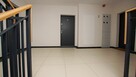 samodzielny lokal w bloku z balkonem na ulicę - 11
