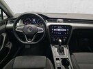 Volkswagen Passat - 10