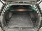 Volkswagen Passat - 13