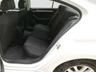 Volkswagen Passat - 12