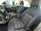 Škoda Octavia salon, I właściciel, bez rdzy, oryginał - 9
