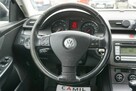 Volkswagen Passat - 11